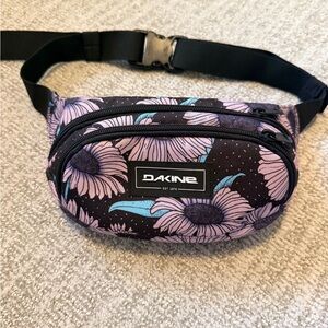 Dakine Purple & Teal Floral Waist Pack